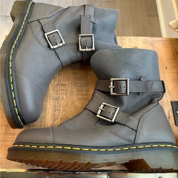 Dr. Martens Kristy double buckle boots - Picture 2 of 11